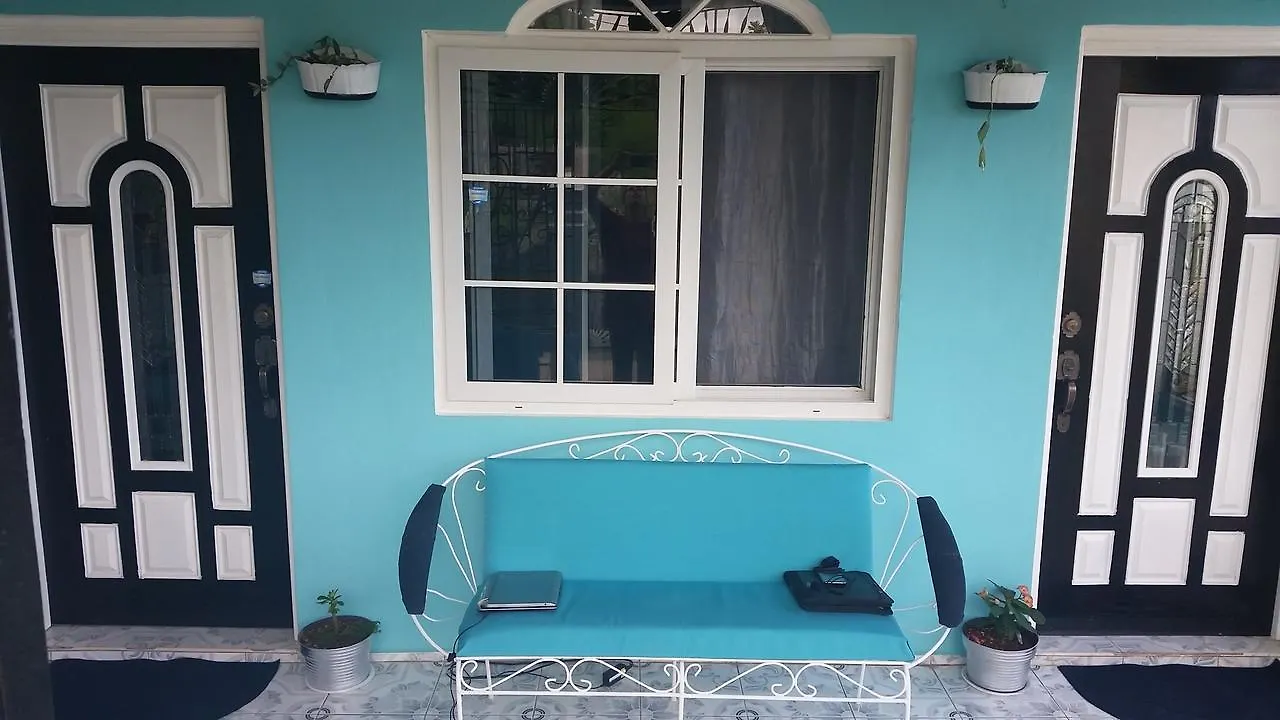 Bailey'S Bed And Breakfast Runaway Bay Jamaica