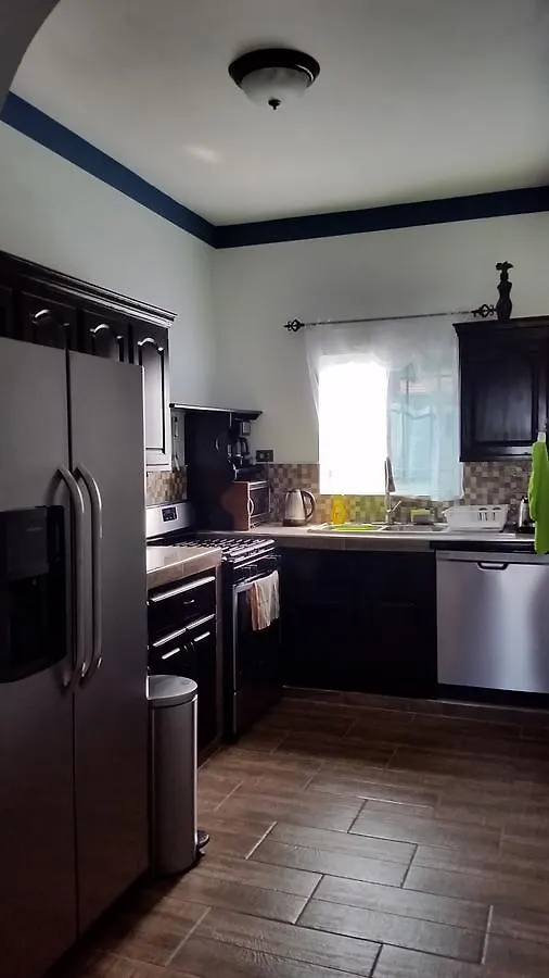 Bailey'S Bed And Breakfast Runaway Bay Bed & Breakfast